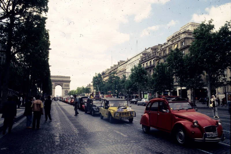 2CV Event in Paris